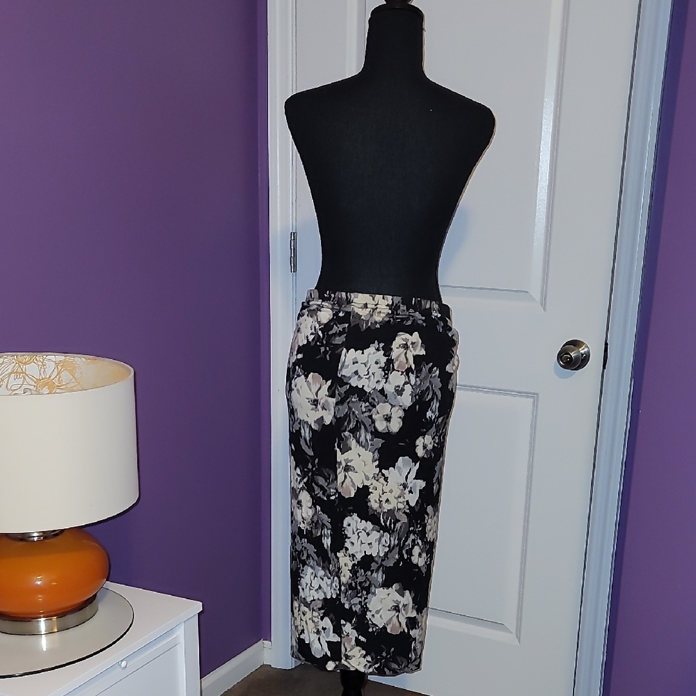 i jeans by Buffalo Black and White Floral Midi Skirt Sz: L - Picture 5 of 6
